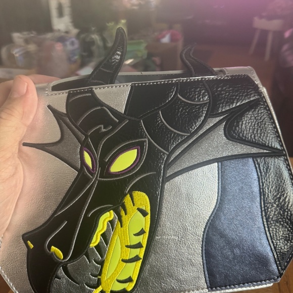Maleficent Dragon Danielle Nicole Disney Crossbody Bag Purse Tote - Picture 10 of 10
